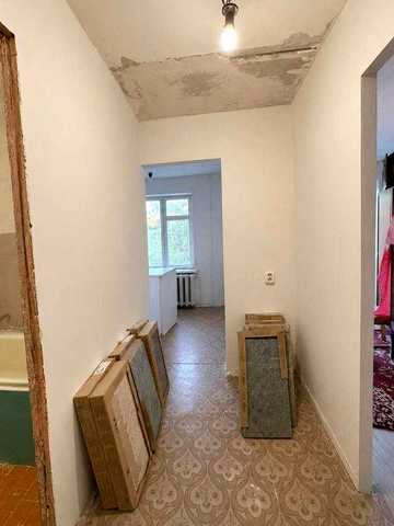 1-к квартира з частковим ремонтом у Києві,Шевченківський район,вул.Загорівська,1 а,$ 36 500
