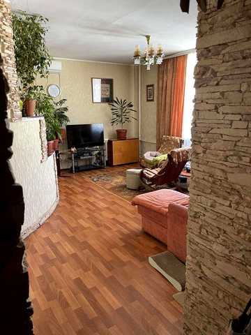 Продам 3-х кімнатну квартиру, сталинку