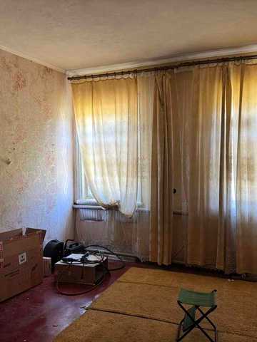 Будинок з відкритою ділянкою площею 340 кв.м з твердим покриттям в районі пл.700-річчя Черкас