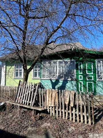 Продам будинок під Жмеринкою ,в мальовничому місці!