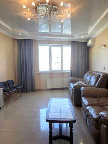 Продаж 2 кімн. квартири 78 м² | вул. Героїв полку Азов 8 | Оболонь | 6 поверх | 2 хв до метро | Відеоогляд