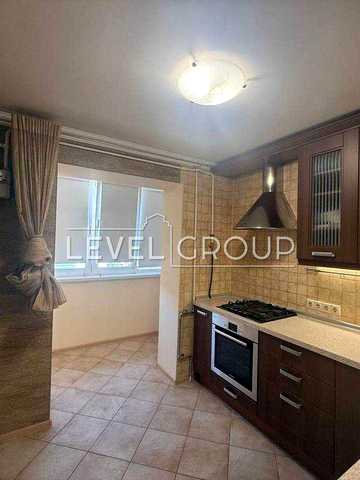 Продаж квартири з якісним ремонтом, 3к, 71м Бориса Гмирі 5а Дарницький район