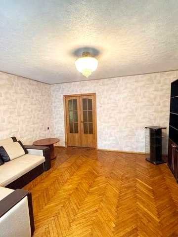 Без комісії. Оренда 4 - кімнатної квартири в центрі смт Коцюбинське.