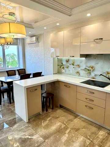 3-кімнатна квартира 130 м² у центрі | Преміум ремонт | Генератор