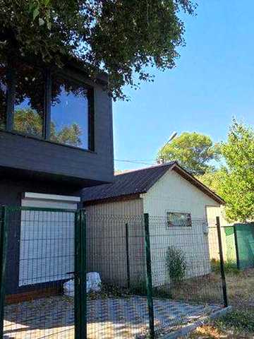 Продам будинок дачу на 5 причалі біля сахарного заводу.