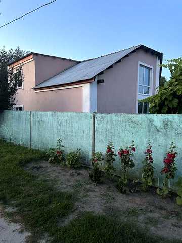 Продається двоповерховий будинок 140 квадратів