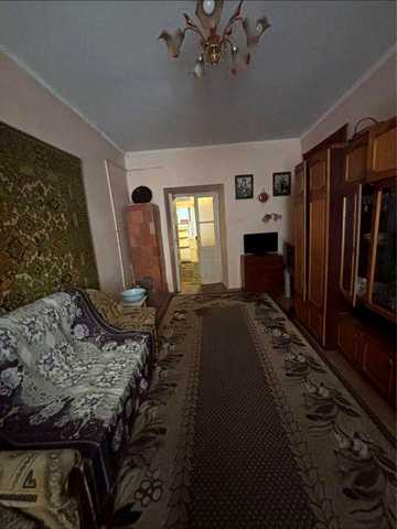 Продаж  2 кім квартира центр Сніжна