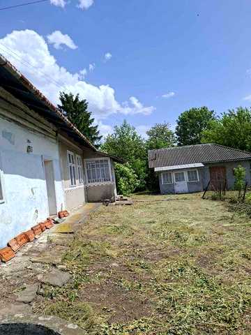 Продаж будинку в селі Тишківцях, Коломийський район, Івано-Франківська обл.