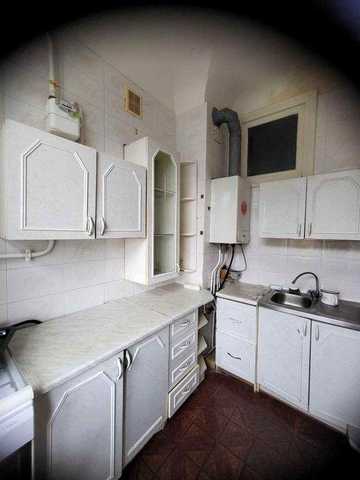 Квартира 2кімнати, сталінка, 56кв.м, автономне опалення, центр міста