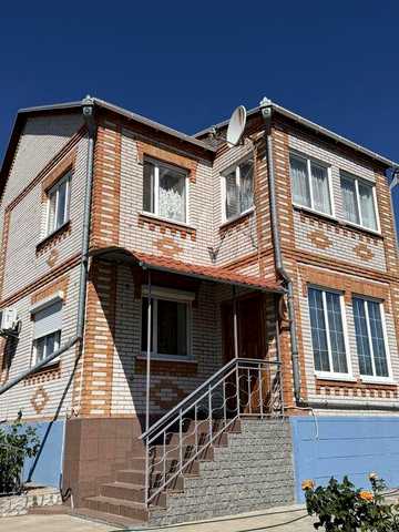 Продам якісний затишний  будинок з ремонтом, меблями, технікою
