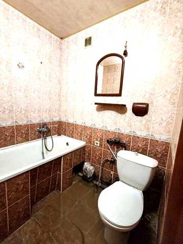Продам 1 к. квартиру на 12-м квартале ул. Гладкова.
