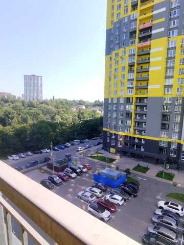 Кадетський Гай вул., 8