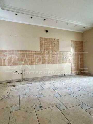 Продаж квартири, вул. Костьольна, Печерськ