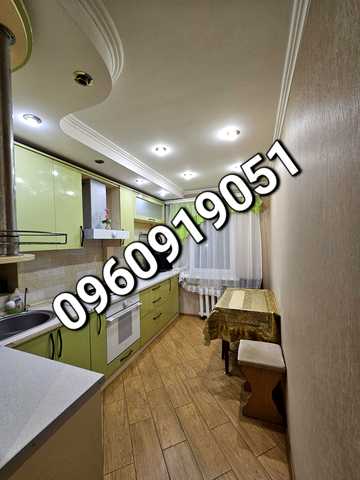 Метробудівська вул., 5