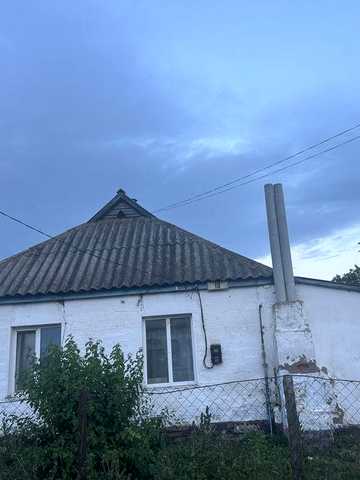 Продам будинок з комунікаціями