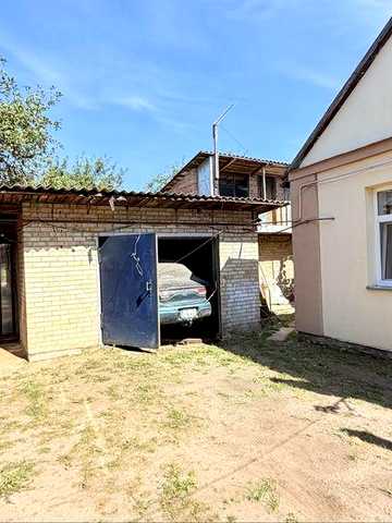 Продається будинок в Ставищі зі зручностями