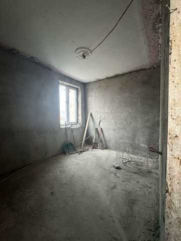 Продам 2х кім кіартиру під ремонт м. Радехів
