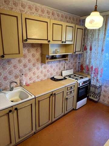 Оренда трикімнатної квартири Вишенька, Келецька. 34-35школа. Плаза Парк. Політехнічний університет. Миколи Ващука. Аквапарк Маяк