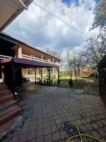Продаж великого будинку на 7 кімн., 360 м²,