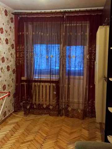 Продається 3-кімнатна квартира по вул. Привокзальній