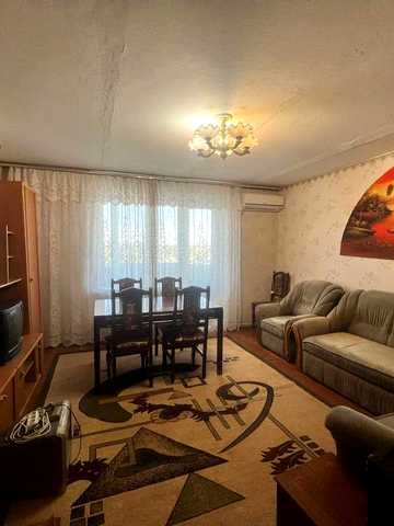 Чотирикімнатна квартира в Центрі міста