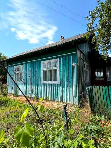 Продаж дерев’янного будинку з великою ділянкою в с. Лисятичі (13 км від Стрия)