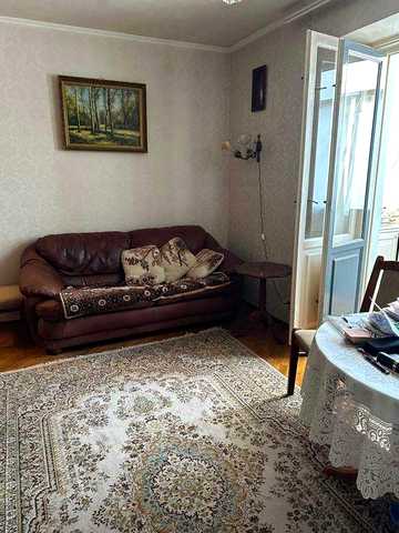Продам 3-х ком. квартиру Героев Крут