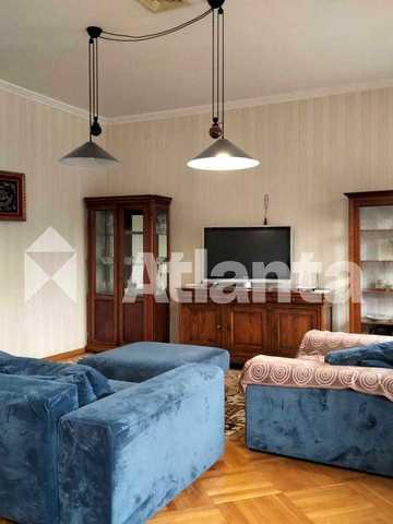 4-кімнатна квартира 115.8 м² в центре города