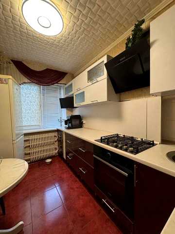 Продаж 3 к.кв Лівобережний 3, пр-кт Миру