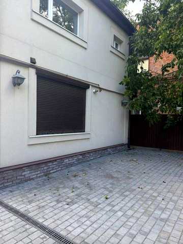 Продаж 2 поверхового  сучасного будинку
