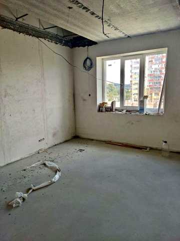 3 кімнатна, 700$/кв.м.