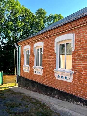 Продається затишний цегляний будинок з гарним господарством у с. Дашківці, пердмістя Вінниці.