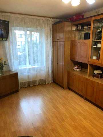 Продаж однокімнатної квартири в Святошинському районі за адресою Симиренка 20