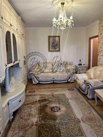 Продаж 2-кв., вул. Ю.Здановської, буд. 8, метро Голосіївська