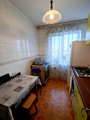 Продам 2-к квартиру (52м2) на Любарского, ж/м Солнечный