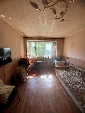 Продам 2 комн квартиру на 3м этаже из 9ти Улучшенная планировка 55 м2 метро Индустриальна OA