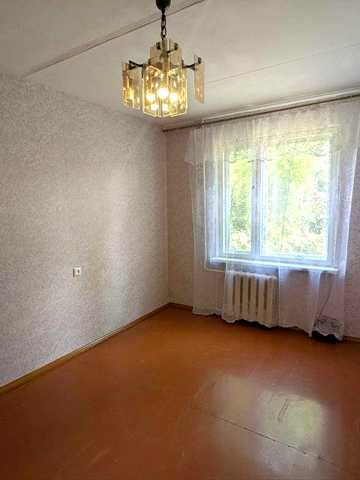 Продам 2-кімнатну квартиру по вул.А.Глушкова