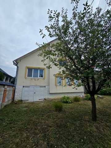 Продаж просторого будинку біля Берегового ( 8 км )