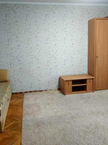 1к.Бориспільська 28. Газова плита.Рембаза, метро Червоний хутір