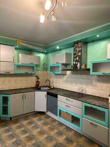 Продаж трикімнатна, Позняки, Драгоманова,3 поверх