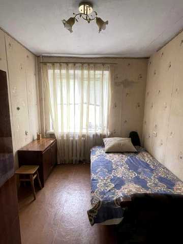 продається чотирьох кімнатна квартира в корабельному районі
