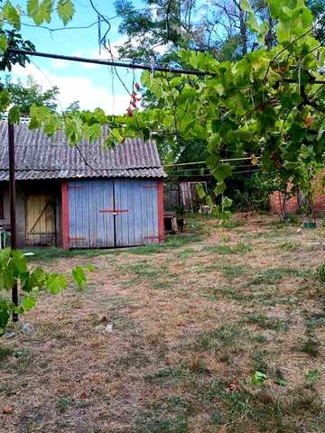 Продажа дома з участком землі