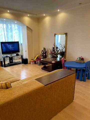 Продается 3 к квартира 75 м2 м Холодна Гора (24590В)