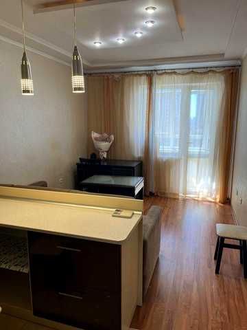 Довгостроково оренда квартири.  Дегтярівська 25а.