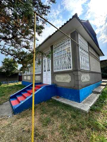 Продається велике домоволодіння у селі Щербинці