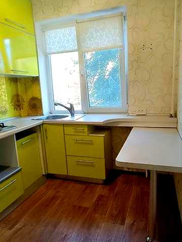 Продаж! 2 к.кв  біля ТРК Україна
