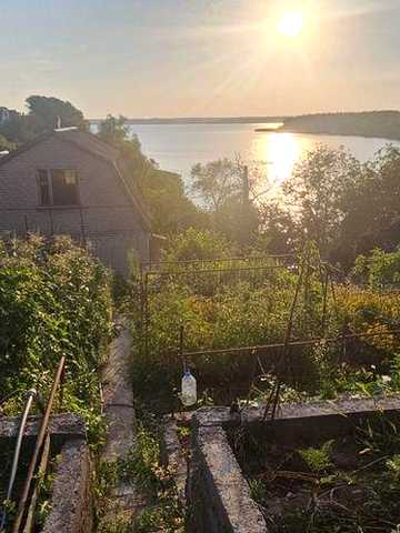 Продам дачу біля води
