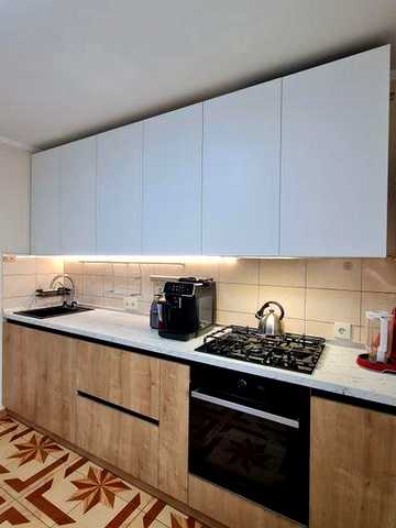 Продаж 2-кімнатної квартири 72 м² з меблями та технікою!