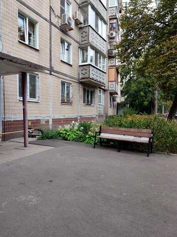 Продам 2 х кв-ру на Червоному Камені 5/9 пре