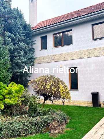 Здам будинок з басейном, ділянка 10 соток | 300 м² | під сім’ю або бізнес
